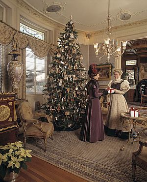 Victorian Era Christmas Traditions | The Pennington Edition